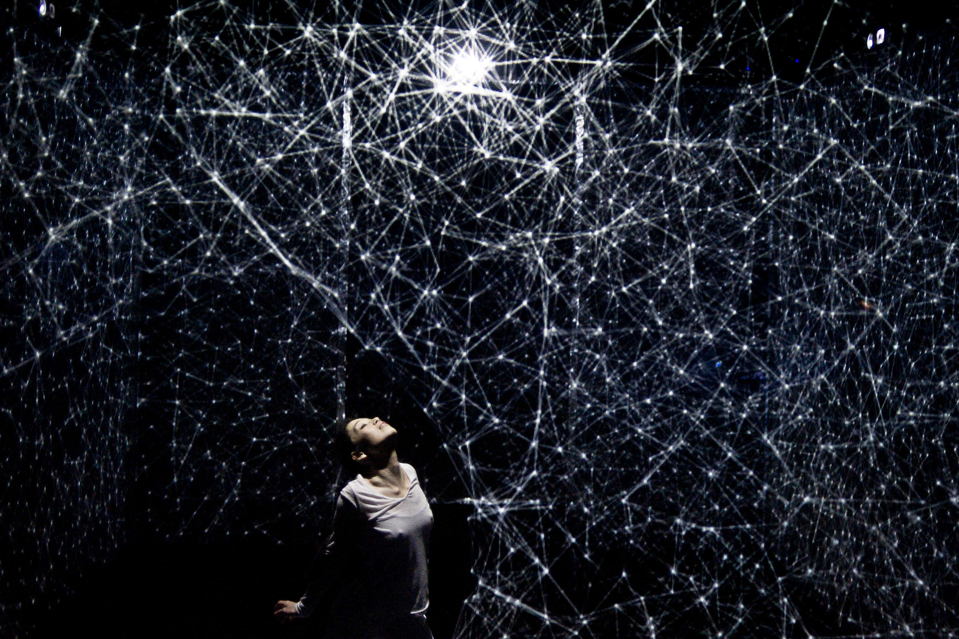 HAKANAI Compagnie AMCB Danseuse AKIKO KAJIHARA THEATRE DE ROANNE MARS 2014 Photo: Romain Etienne