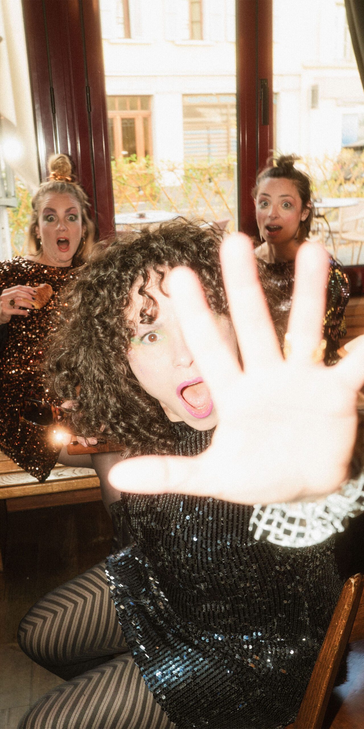 Betty's Kitchen - Paillettes & poudre aux yeux