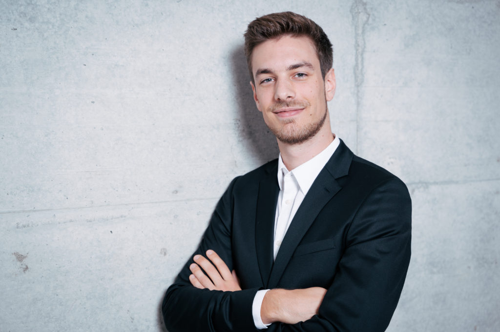 Dominic Chamot, piano