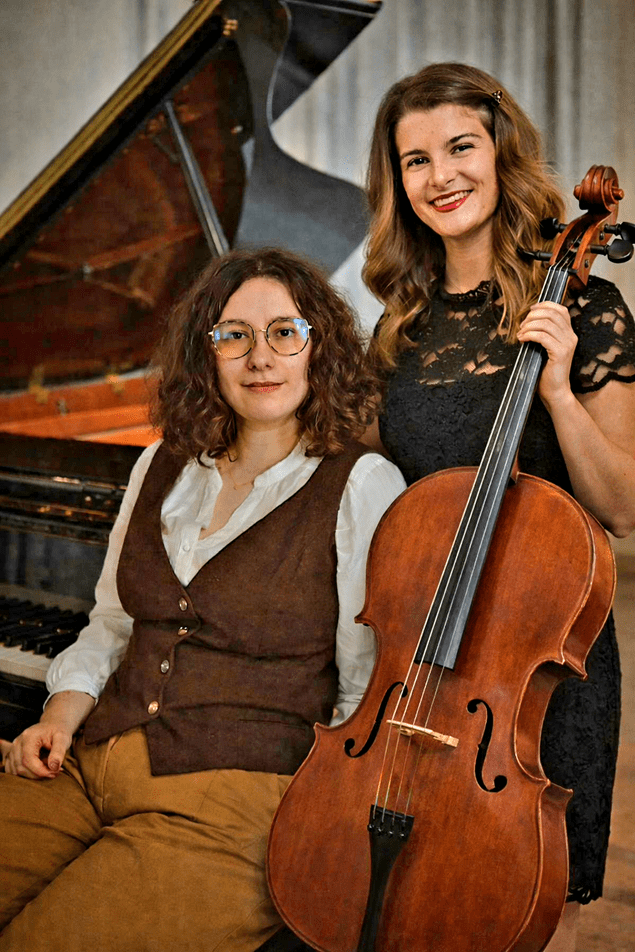 Julie van Baalen et Florie-Jeanne Riva