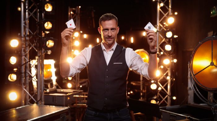 Nicolas Ribs - Stand up Magic