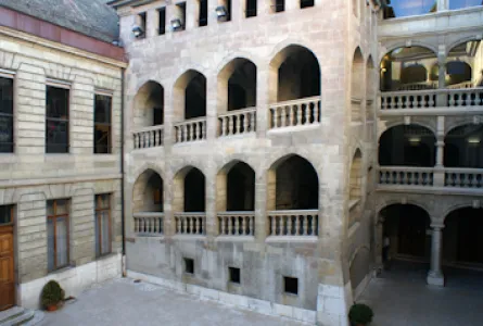 Cour de l'Hôtel-de-Ville